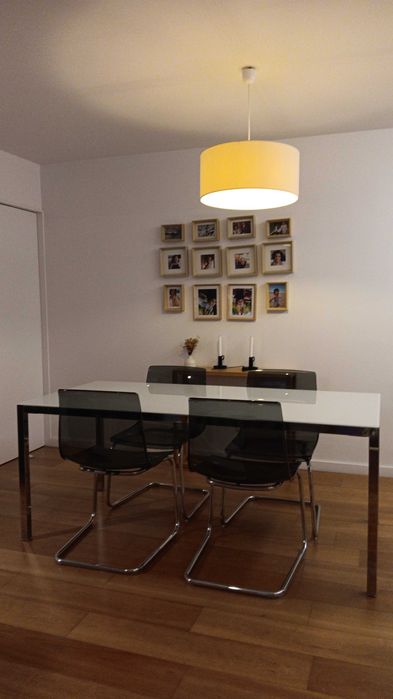 Mesa Torsby e Cadeiras Tobias Ikea