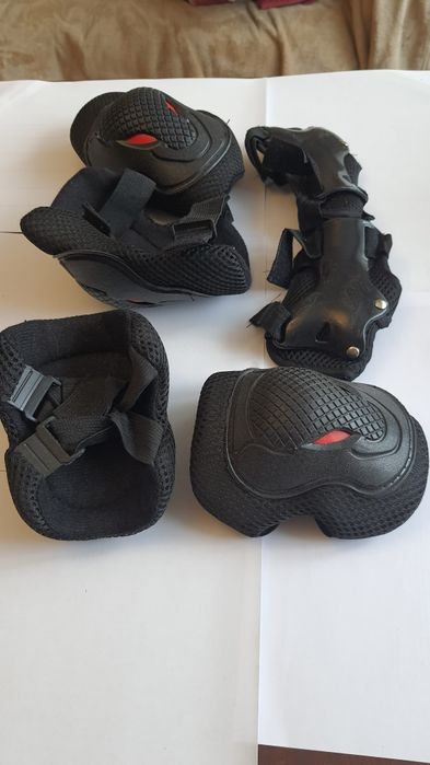 Дитячий набір наколінників і захисних накладок на лікті та кисті рук