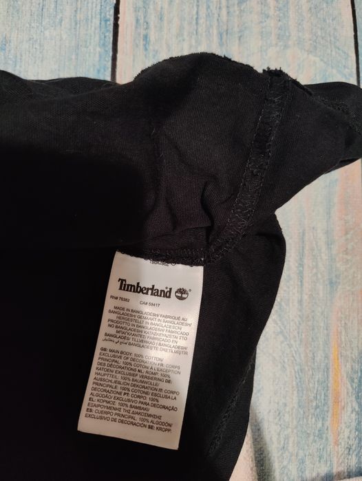 Футболка Timberland з яскравим камуфляжним лого