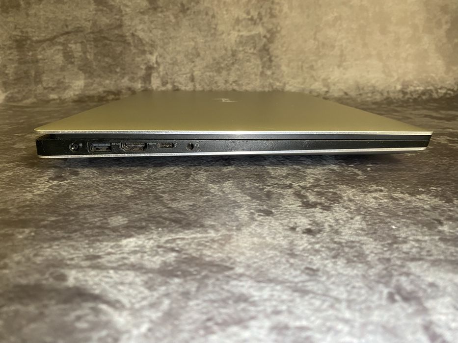 Dell Precision 5540 і7-9850h 16Gb 256Gb T1000 4GB UHD IPS 15,6” сенсорний