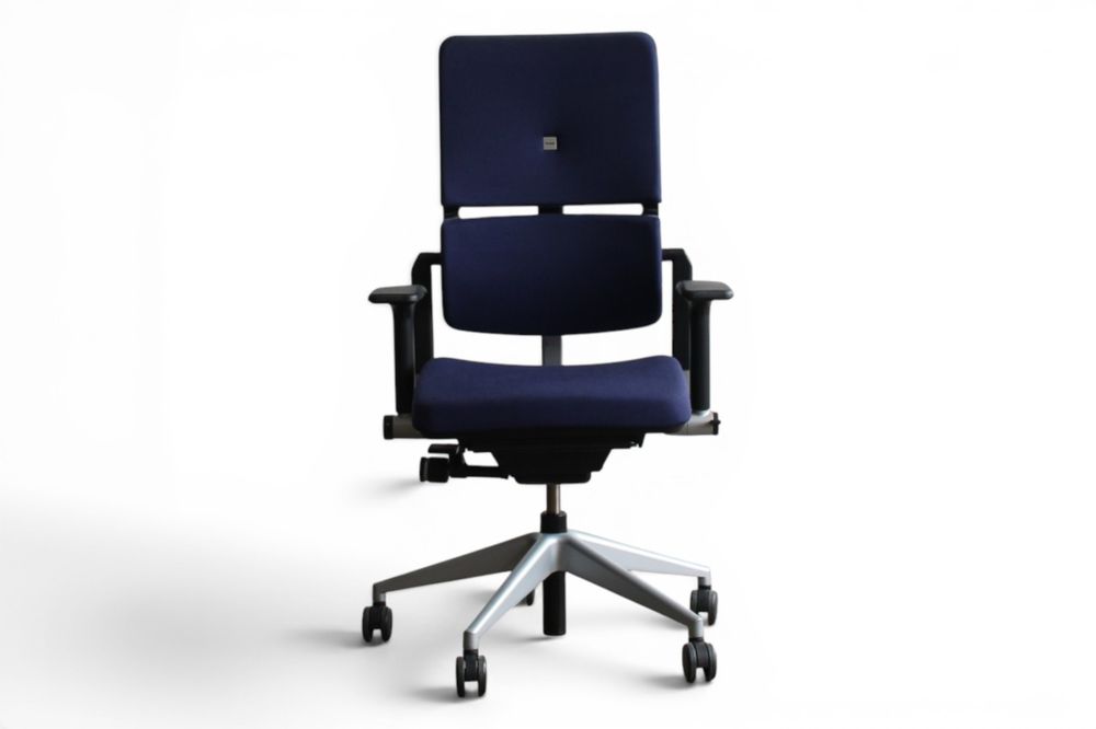 Cadeira Steelcase modelo Please V2
