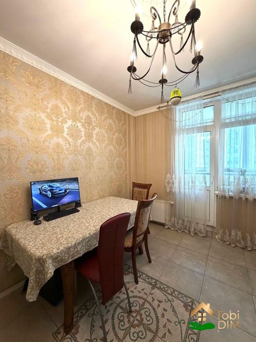 Єлизавети Чавдар,8, Патріотика, Молодіжний квартал, Осокорки, Русової
