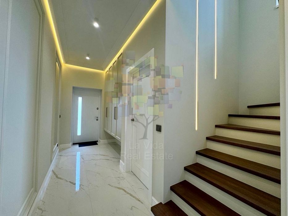 Продаж Дуплексу//Продаж будинку/Котедж/Загорська/175 м2 /Територія