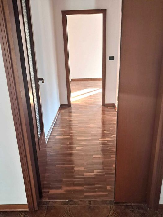 6 кімнат. квартира в елітному районі біля парку в місті Імола (Італія)