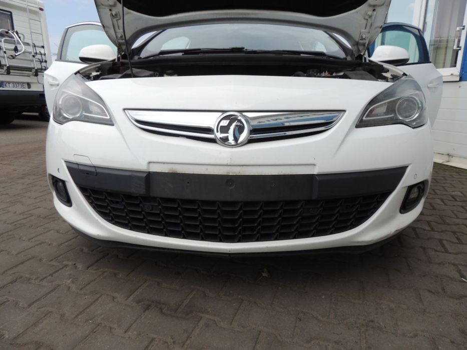 Zderzak przód OPEL Astra J GTC '14 1.4 T PDC
