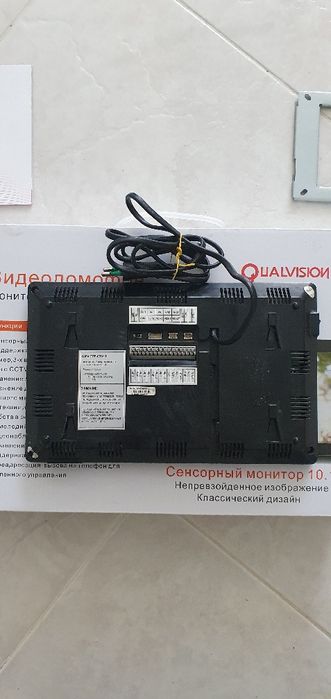 Видеодомофон Qualvision цветной с сенсорным экраном 10.1 дюйм