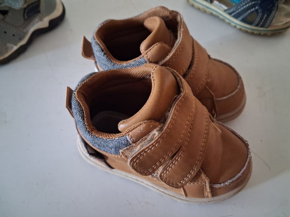 Zestaw bucikow sandaly polbuty 20 i 21
