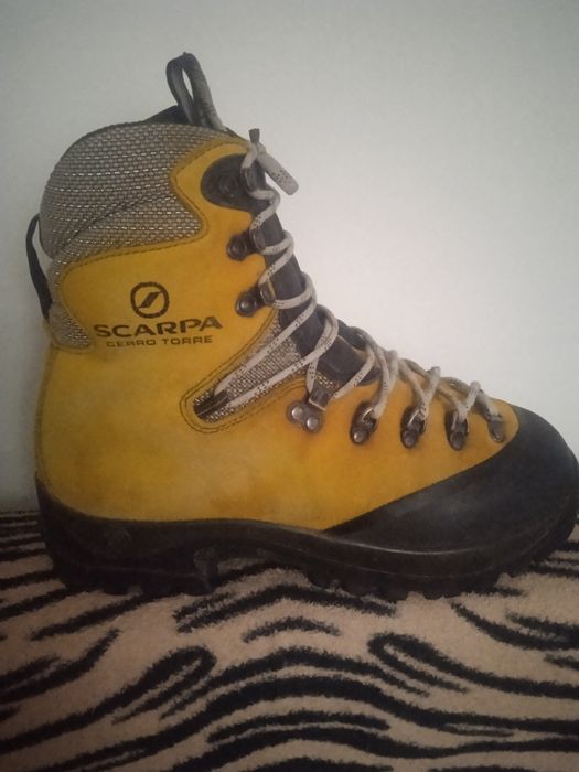 Черевикі Scarpa Італія