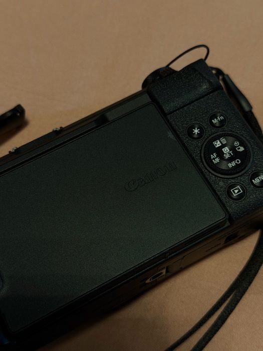 Canon PowerShot V1