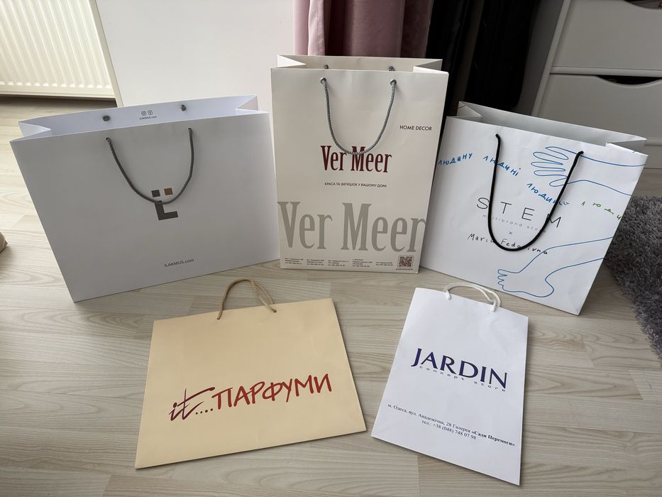 Брендовые пакеты Gant, Stem, Zara, Diptique, Max Mara и другие