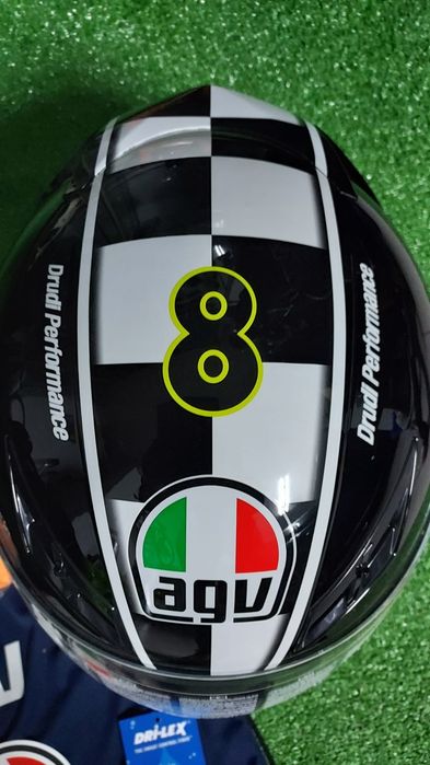 Capacete AGV Valentino Rossi edição especial do 8° camp mundo