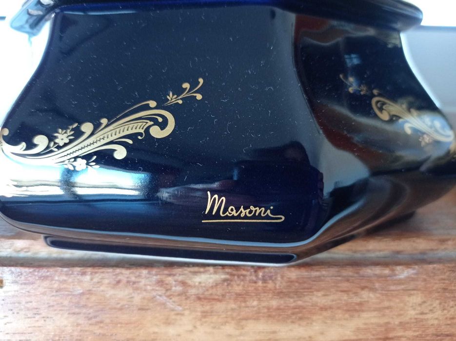 Jarra e pote em porcelana decorada