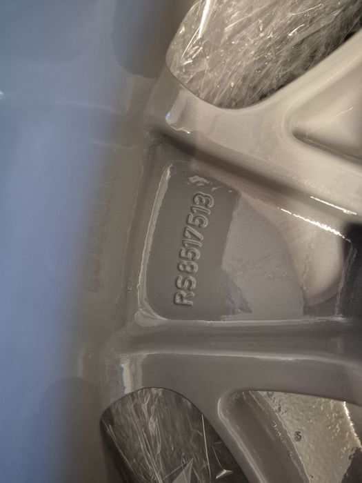 Sprzedam piękne felgi Lorisner RS90 Felgi po profesjonalnej renowacji.