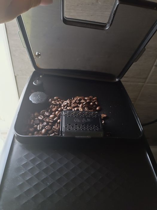 Ekspres PHILIPS 3200 LatteGo Premium EP3241/50 czarny