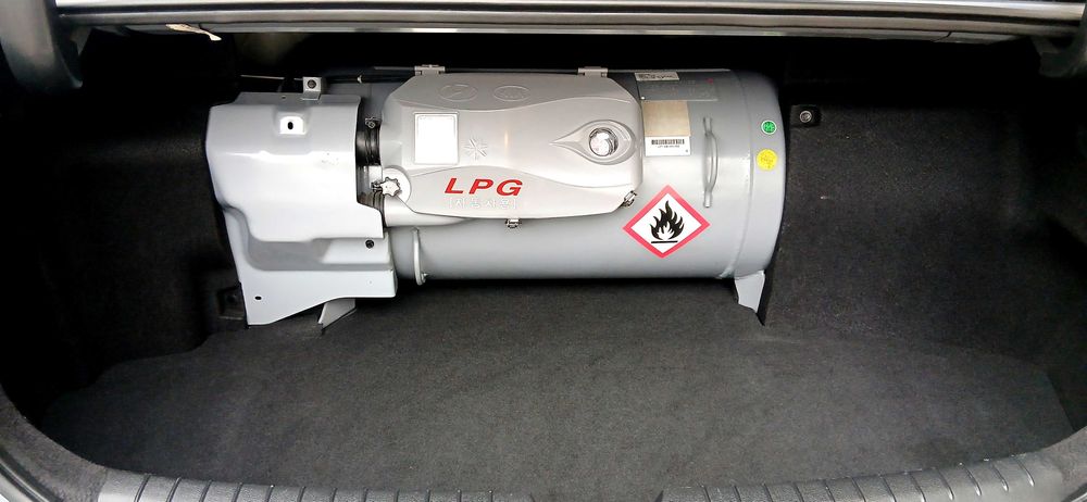 Продам автомобіль Hyundai Sonata LPI