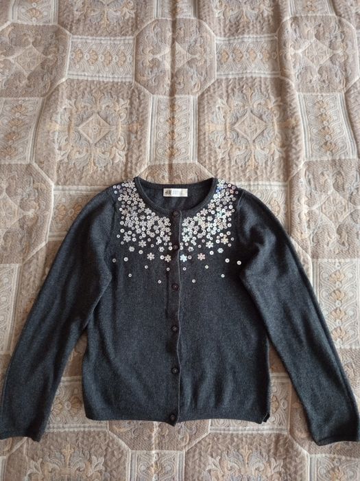 Красивая кофта H&M  6- 8 лет