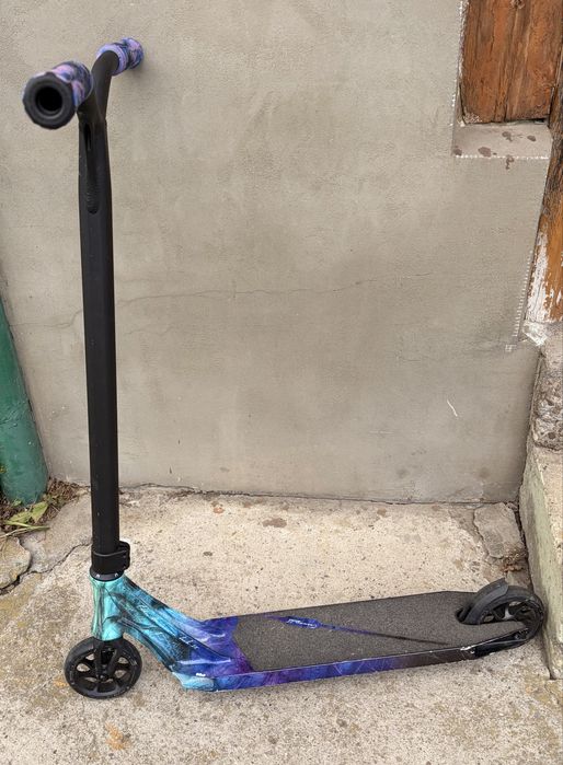 Hulajnoga wyczynowa Ethic Erawan V2 II M Blue Iridium | Lekka