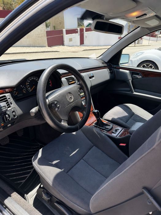 Mercedes-Benz E220 CDI Elegance – 1999 – 5000€