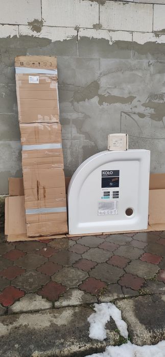 Душова кабінка коло  Все в комплекті зовсім нове