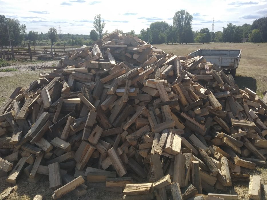 Продам дрова сухие ,дуб сосна з доставкой,