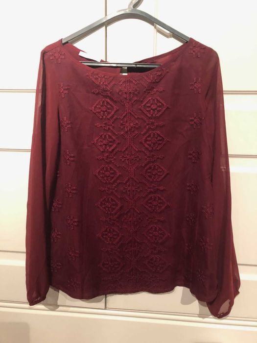blusa bordeaux bordada muito bonita  PROMOD  38