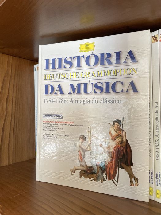 Coleção Completa "História da Música" – 50 Livros + 50 CDs Deutsche Grammophon – 150 €