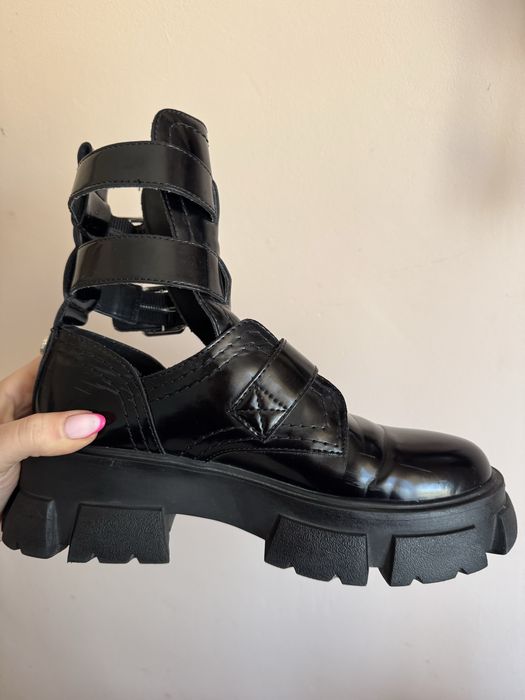 Жіночі ботильйони Steve Madden Tiedup Bootie, 37,5 розмір