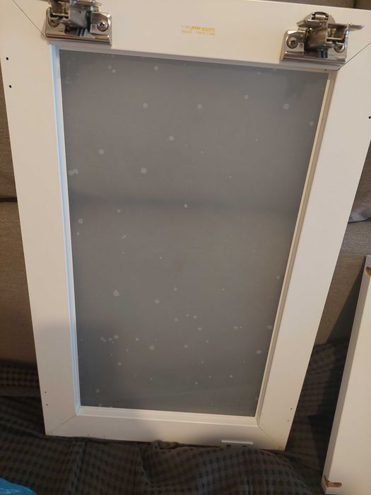 Móvel de sala, suporte de televisão com vidro 180x40, IKEA BESTA, tem problema