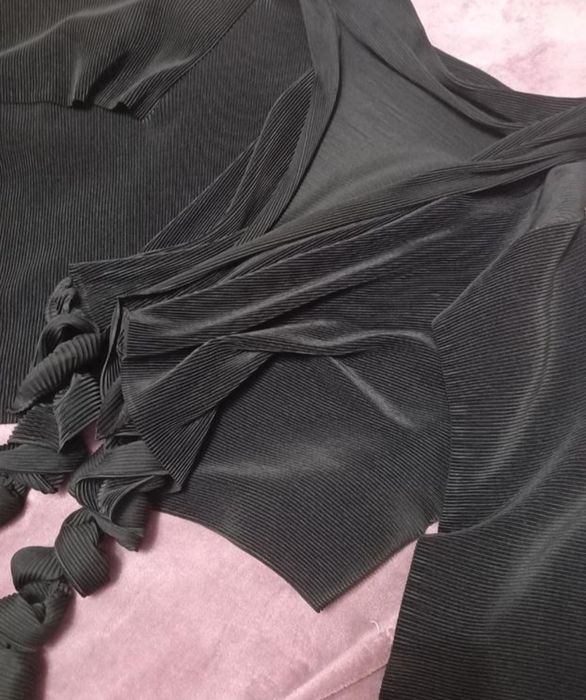 кардиган Issey Miyake плісирована блуза жіноча в чорному кольорі