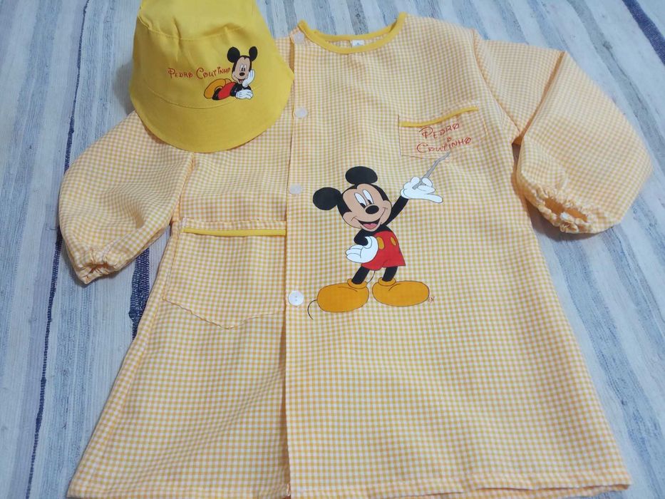 Bibe, bata escolar personalizada