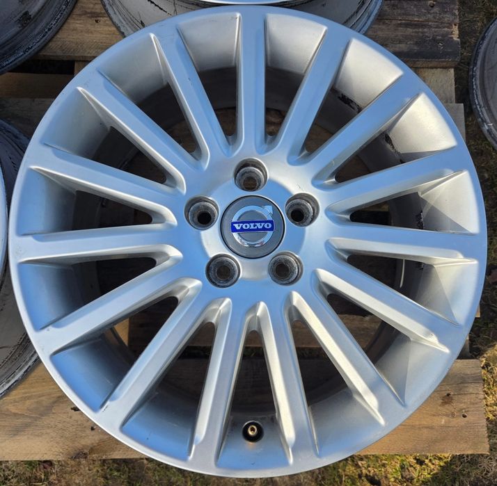 Felgi Oryginał Volvo S40 S60 S80 V40  V50 V60 V70  7x17 ET50 5x108
