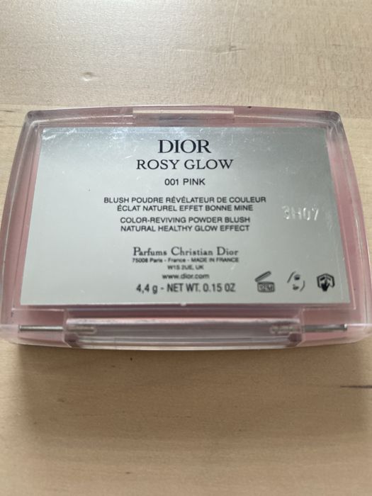 Róż Dior rosy glow 001 pink