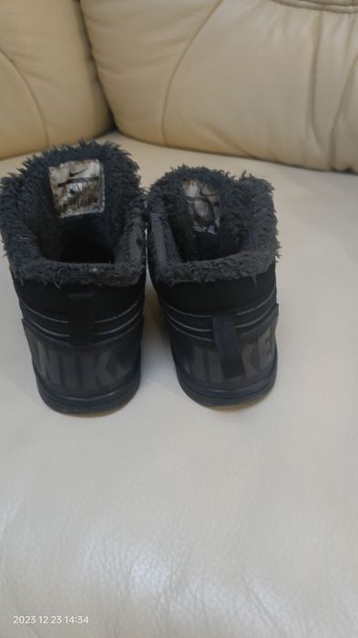 Trzewiki ocieplane Nike 29,5