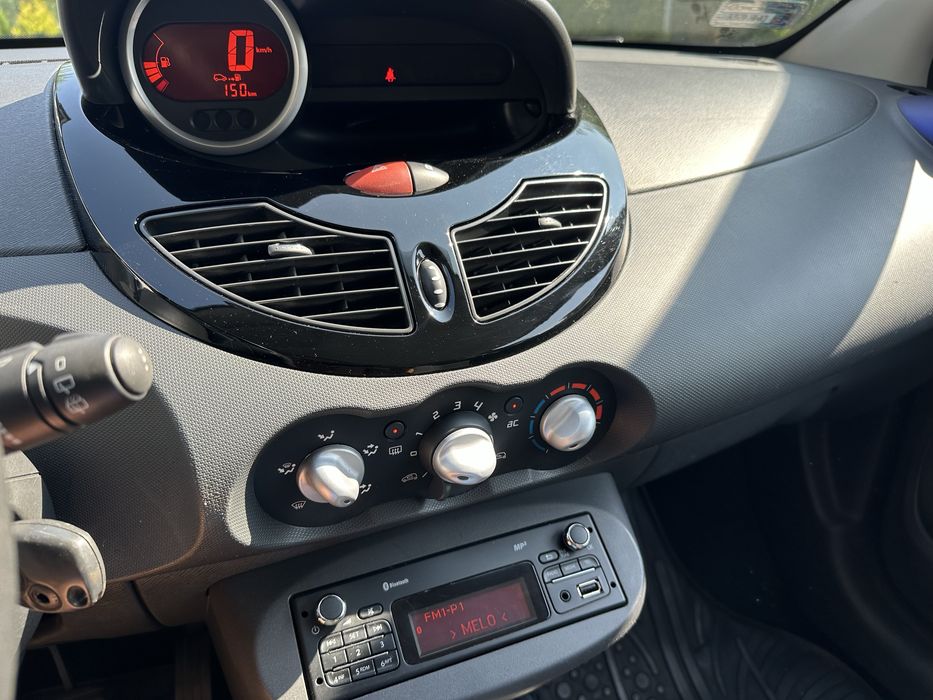 Renault Twingo benzyna klimatyzacja maly przebieg stan bdb poserwisie