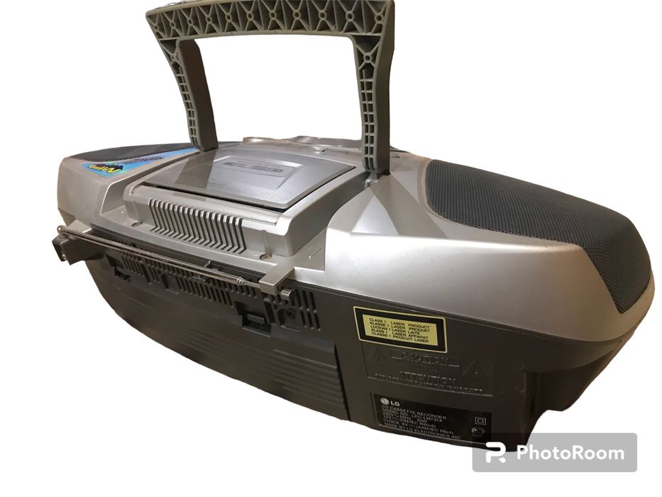 Магнитола LG model LPC-LM735X: 700 грн. - Магнитолы Сарата на Olx