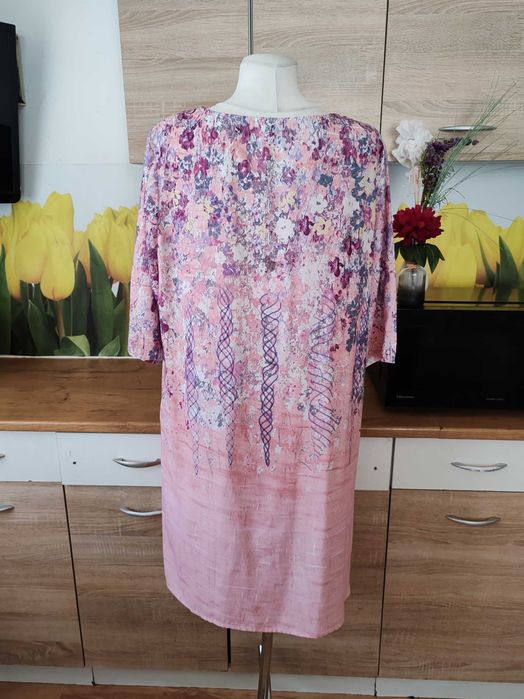 Lekka ciekawa sukienka rozmiar 44 poliester, śliczny print
