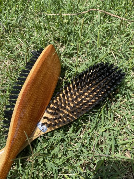 Escovas de Mão Claras c/ buraco