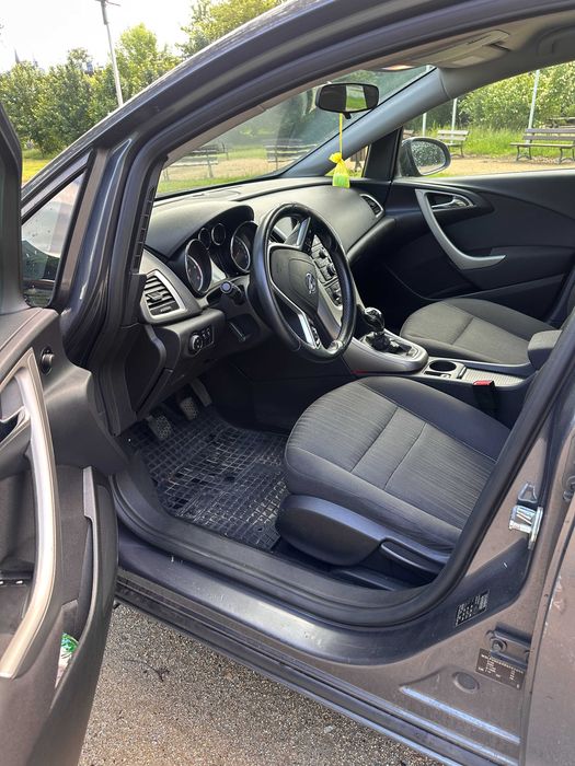 Opel Astra 2011 1,7