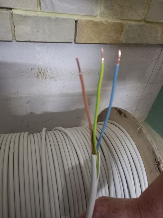 Sprzedam przewód elektryczny 2.5 mm