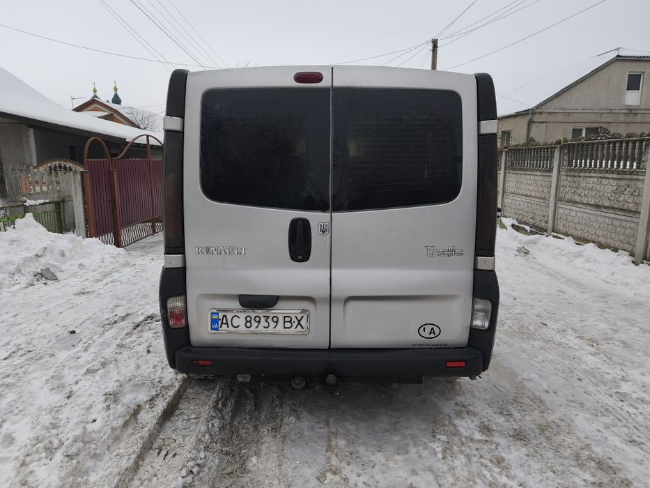 Трафік 2002 року 1.9 турбо шестиступка пасажир