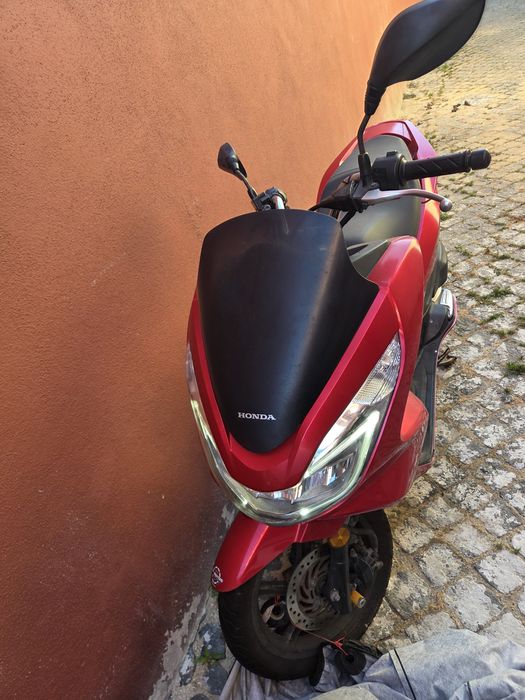 Moto PCX 125 cilindradas