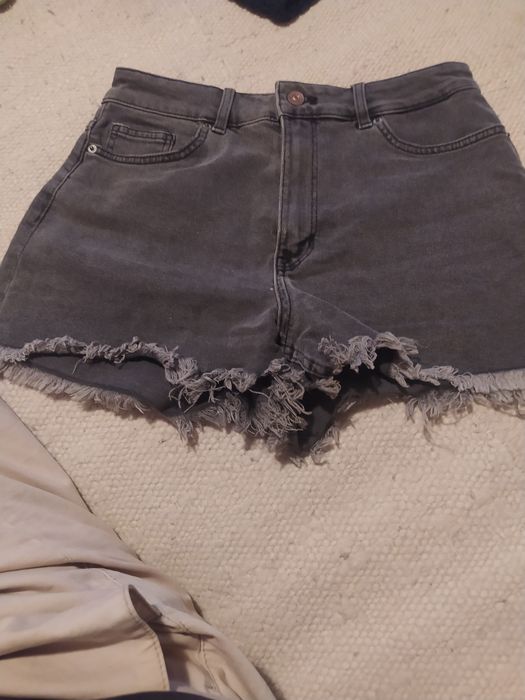 Calções de ganga em preto da H &M tamanho 38 impecável - portes de envio incluídos no preço