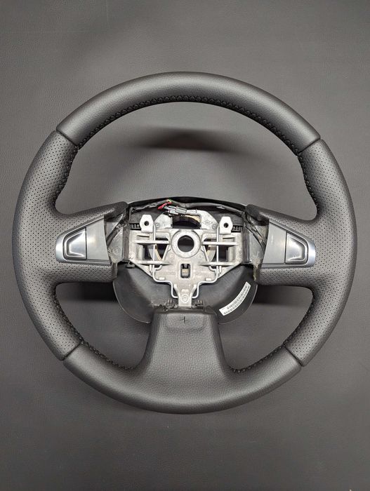 Kierownica Renault Master 3 świeżo obszyta