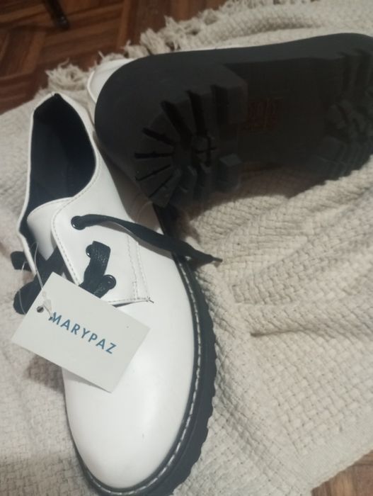 Sapatos senhora.