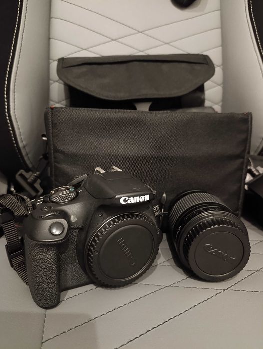 Canon EOS2000D- Como Nova