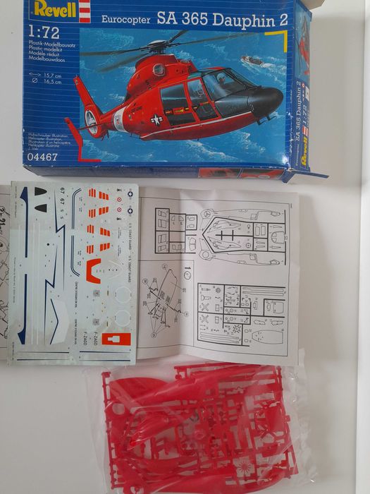 Model z 2002r. Eurocopter SA 365 Dauphin 2 Revell 04467 1:72