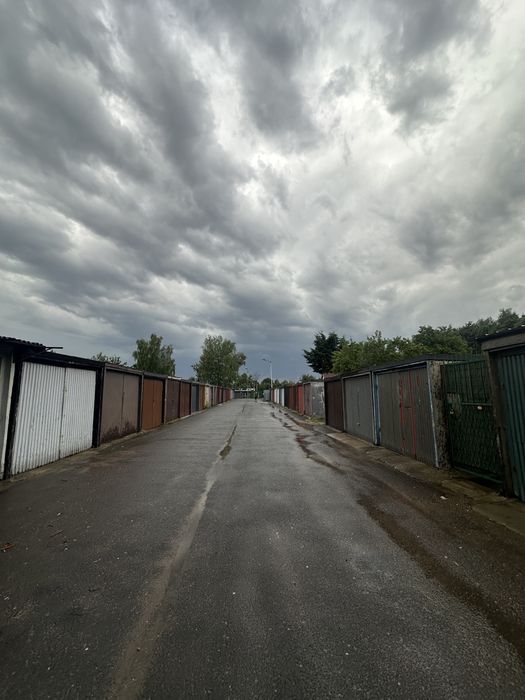 Garaz do wynajecia katowice jozefowiec ulica bytkowska / mikusinskiego