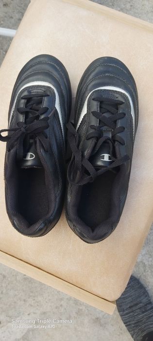Chevighon Soccer Cleats Size 36