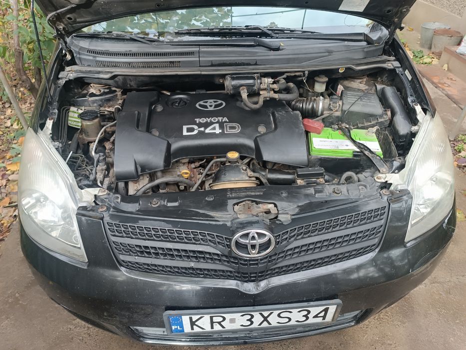 Тойота коррола версо 2002 рік