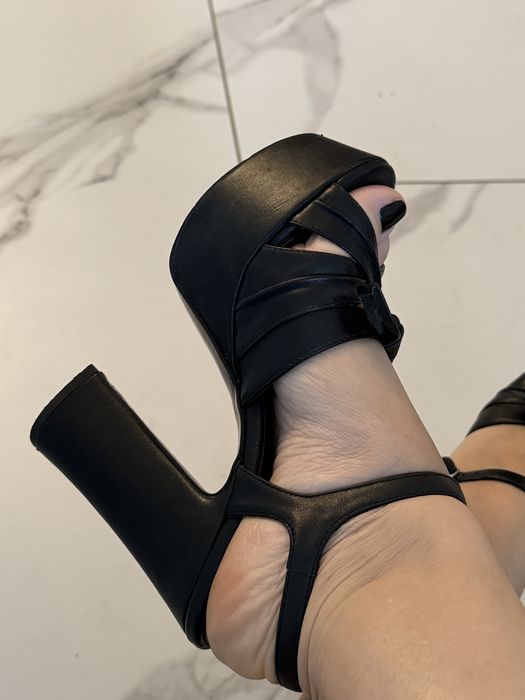 Босоножки босоніжки ysl saint laurent